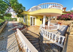 اطلالة بحر - فيلا مستقلة من تصميم 3 غرف وصالة - في كارجي جاك / الانيا 