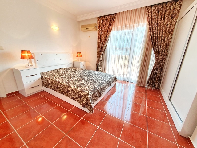 طابق مرتفع - دوبلكس واسعة 4 غرف وصالة -بسعر مميز - في مهموتلار / الانيا 