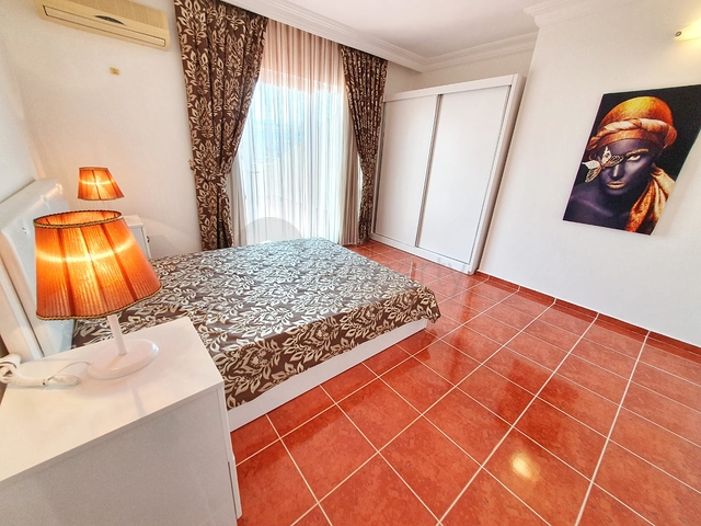 طابق مرتفع - دوبلكس واسعة 4 غرف وصالة -بسعر مميز - في مهموتلار / الانيا 