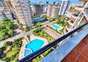 طابق مرتفع - دوبلكس واسعة 4 غرف وصالة -بسعر مميز - في مهموتلار / الانيا 