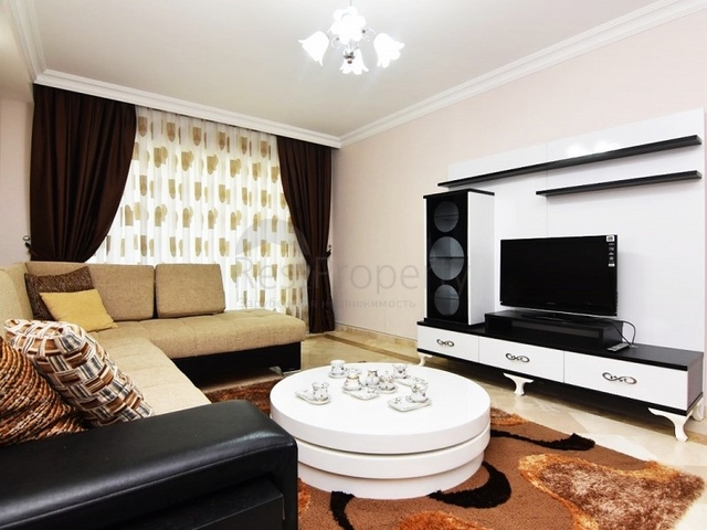 اطلالة على المسبح - شقة 2 غرفة وصالة - ضمن مجمع يضم كافة الخدمات - مهموتلار / الانيا 