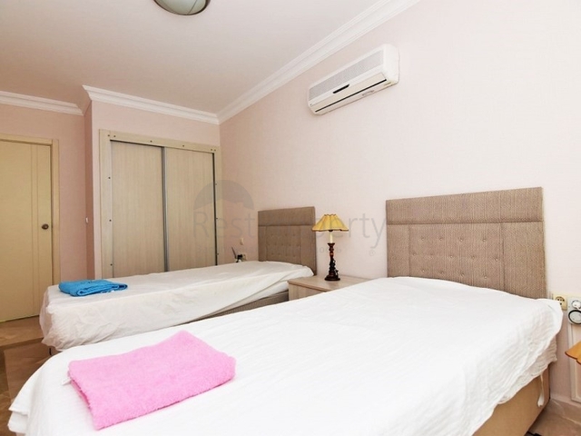 اطلالة على المسبح - شقة 2 غرفة وصالة - ضمن مجمع يضم كافة الخدمات - مهموتلار / الانيا 