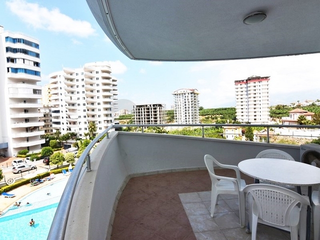 اطلالة على المسبح - شقة 2 غرفة وصالة - ضمن مجمع يضم كافة الخدمات - مهموتلار / الانيا 