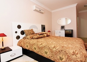 اطلالة على المسبح - شقة 2 غرفة وصالة - ضمن مجمع يضم كافة الخدمات - مهموتلار / الانيا 