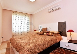 اطلالة على المسبح - شقة 2 غرفة وصالة - ضمن مجمع يضم كافة الخدمات - مهموتلار / الانيا 