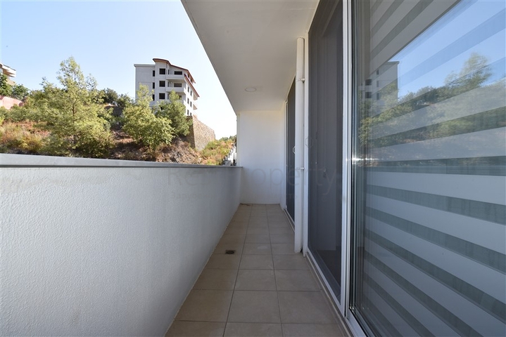 منزل للعطلات- دوبلكس باطلالة على الطبيعة الخضراء -3 غرف وصالة -في كوناكليه / الانيا /