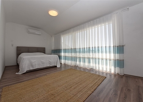 منزل للعطلات- دوبلكس باطلالة على الطبيعة الخضراء -3 غرف وصالة -في كوناكليه / الانيا /