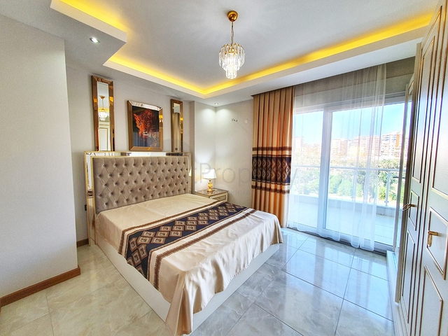 شقة للبيع في الانيا - 1 غرفة وصالة مع الفرش - في مهموتلار / الانيا