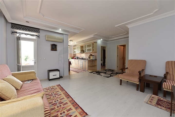 ارخص شقة في الانيا - غرفة وصالة مفروشة - اطلالة ساحرة - في ديمرتاش  / الانيا 