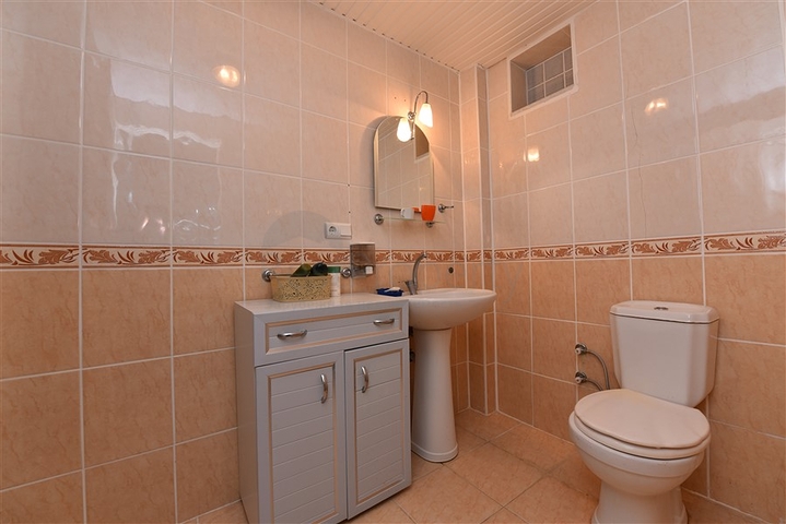 ارخص شقة في الانيا - غرفة وصالة مفروشة - اطلالة ساحرة - في ديمرتاش  / الانيا 