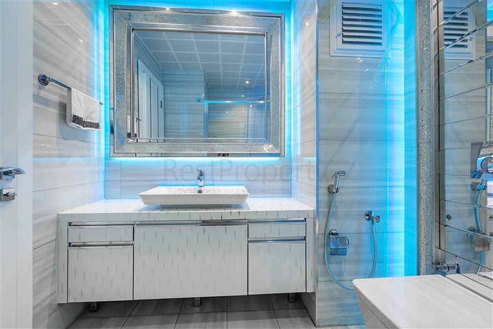 اطلالة بحر - شقة ضمن مجمع فاخر - تصميم 1+1 - في مهموتلار / الانيا 