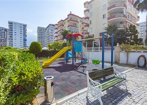 اطلالة بحر - شقة ضمن مجمع فاخر - تصميم 1+1 - في مهموتلار / الانيا 