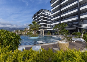 شقة باطلالة بحرية ساحرة - 2 غرفة وصالة - ضمن محمع فاخر - في كارجي جاك / الانيا 