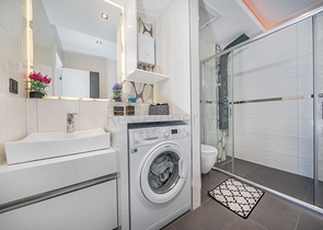 شقة باطلالة بحرية ساحرة - 2 غرفة وصالة - ضمن محمع فاخر - في كارجي جاك / الانيا 