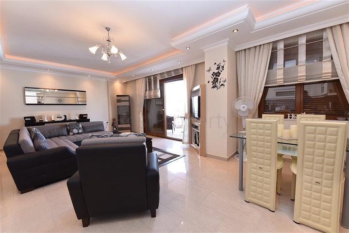 شقة اطلالة بحرية في الانيا -تصميم 2 غرفة وصالة - مفروشة - في منطقة مهوتلار / الانيا 