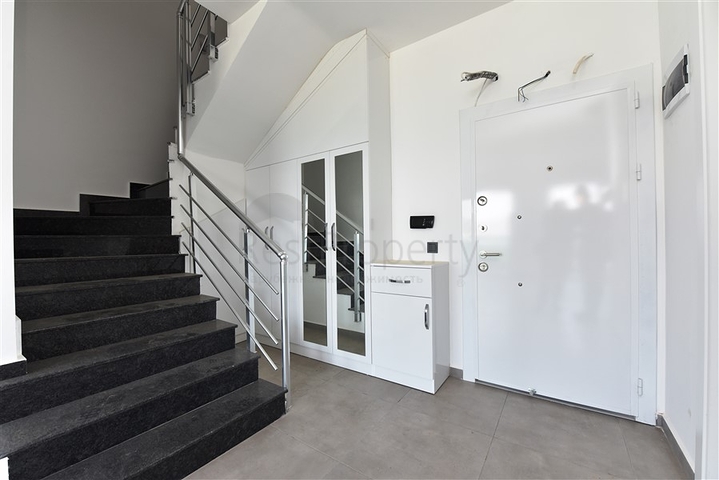 دوبلكس اطلالة بحر وجبل - 2 غرفة وصالة - مجمع سكني حديث - مهموتلار / الانيا 