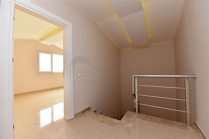 دوبلكس باطلالة بحرية - 3 غرف وصالة - في توسمور / الانيا 