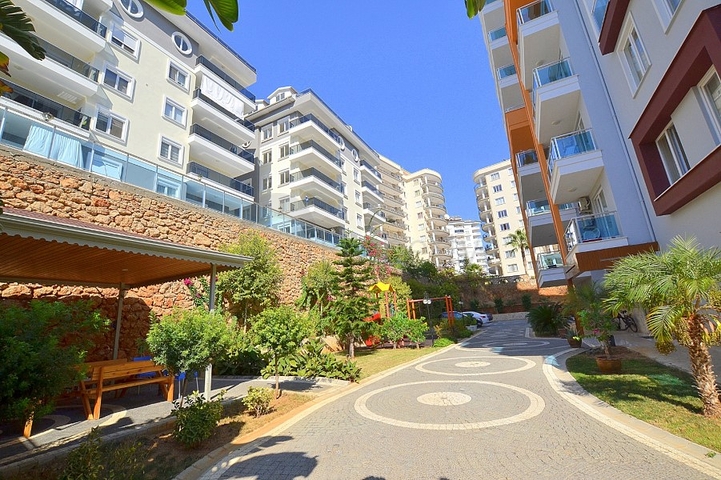 دوبلكس باطلالة بحرية - 3 غرف وصالة - في توسمور / الانيا 