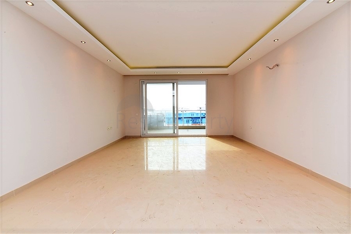 دوبلكس باطلالة بحرية - 3 غرف وصالة - في توسمور / الانيا 