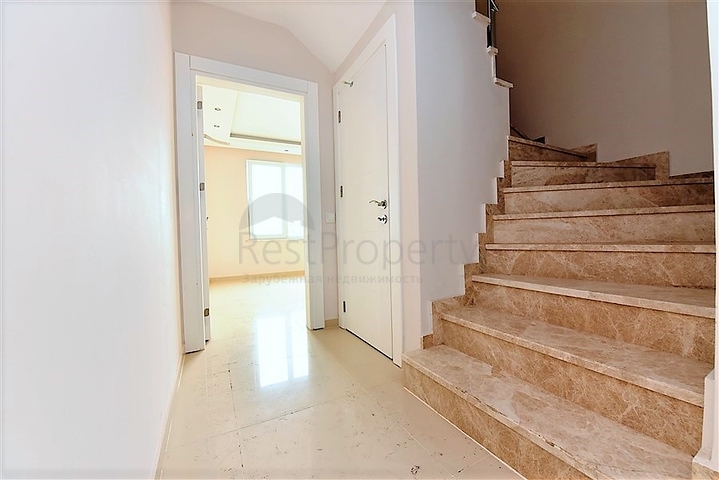 دوبلكس باطلالة بحرية - 3 غرف وصالة - في توسمور / الانيا 