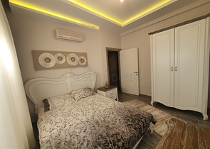 100 متر عن البحر - في مركز الانيا -شقة 2 غرفة وصالة .