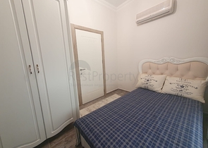 100 متر عن البحر - في مركز الانيا -شقة 2 غرفة وصالة .