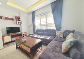 100 متر عن البحر - في مركز الانيا -شقة 2 غرفة وصالة .