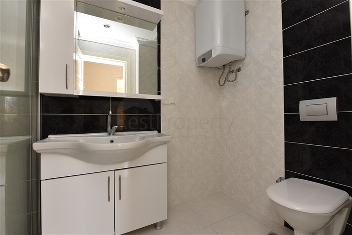 شقة 3 غرف وصالة - مطبخ منفصل - في مهموتلار / الانيا 