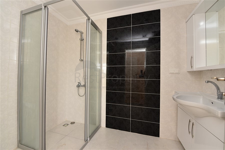 شقة 3 غرف وصالة - مطبخ منفصل - في مهموتلار / الانيا 