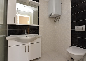 شقة 3 غرف وصالة - مطبخ منفصل - في مهموتلار / الانيا 