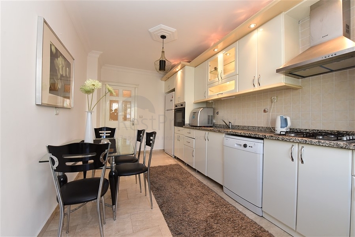 شقق للبيع في الانيا -تصاميم متنوعة - في مركز الانيا 