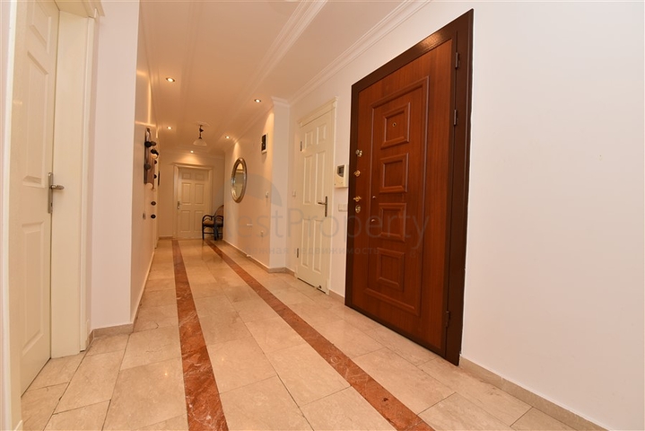 شقق للبيع في الانيا -تصاميم متنوعة - في مركز الانيا 