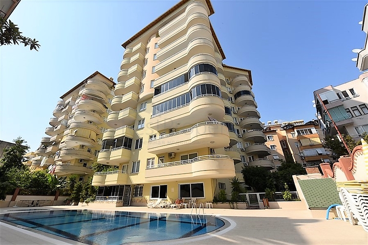 شقق للبيع في الانيا -تصاميم متنوعة - في مركز الانيا 