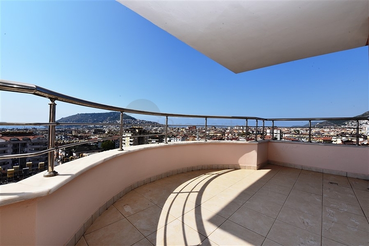 شقة عائلية في مركز الانيا -طابق 10 - تصميم 3 غرف وصالة - الانيا 