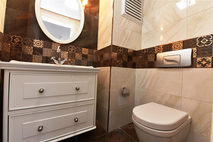 شقة عائلية في مركز الانيا -طابق 10 - تصميم 3 غرف وصالة - الانيا 