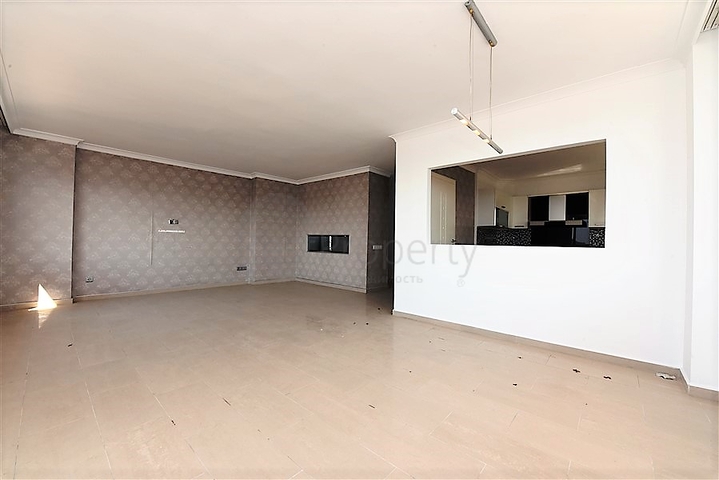 شقة عائلية في مركز الانيا -طابق 10 - تصميم 3 غرف وصالة - الانيا 