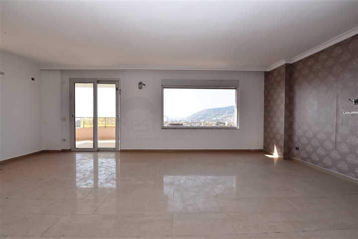 شقة عائلية في مركز الانيا -طابق 10 - تصميم 3 غرف وصالة - الانيا 