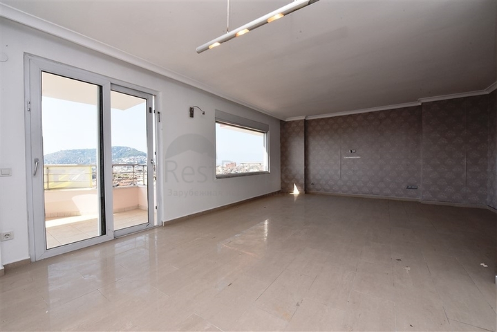 شقة عائلية في مركز الانيا -طابق 10 - تصميم 3 غرف وصالة - الانيا 