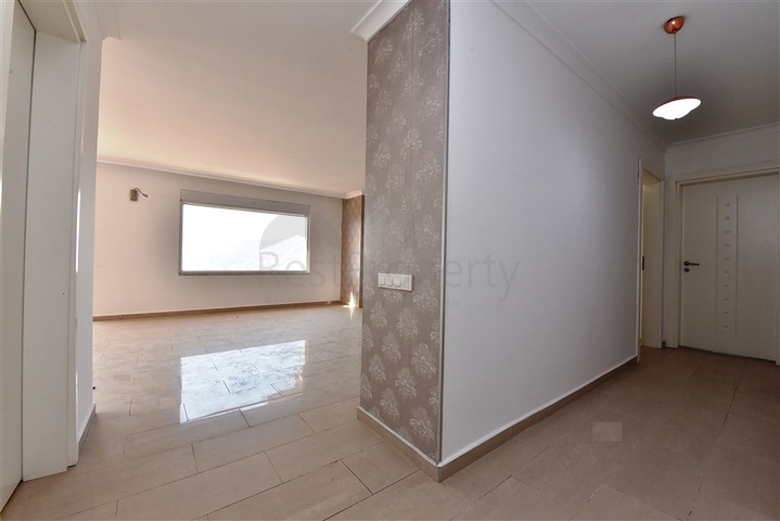 شقة عائلية في مركز الانيا -طابق 10 - تصميم 3 غرف وصالة - الانيا 