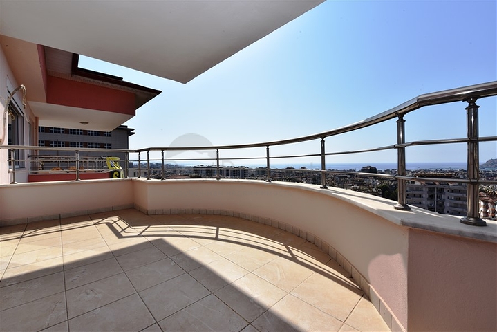 شقة عائلية في مركز الانيا -طابق 10 - تصميم 3 غرف وصالة - الانيا 