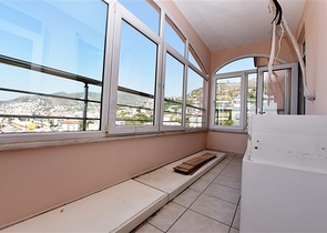 شقة عائلية في مركز الانيا -طابق 10 - تصميم 3 غرف وصالة - الانيا 