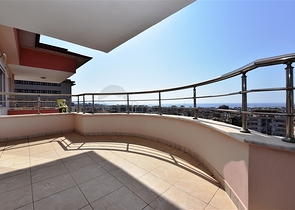 شقة عائلية في مركز الانيا -طابق 10 - تصميم 3 غرف وصالة - الانيا 