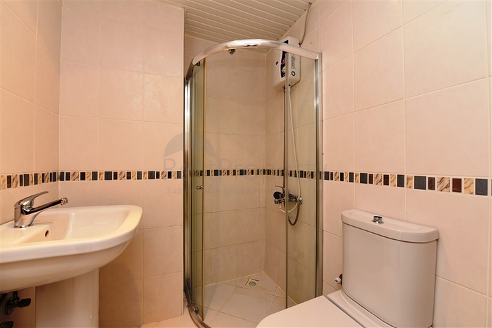 تراس واسع - شقة غرفتين وصالة -في منطقة توسمور المركزية / الانيا