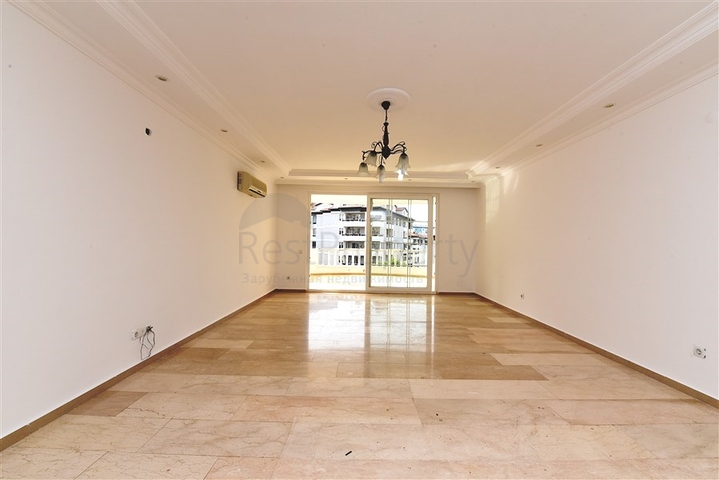 تراس واسع - شقة غرفتين وصالة -في منطقة توسمور المركزية / الانيا