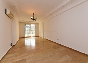 تراس واسع - شقة غرفتين وصالة -في منطقة توسمور المركزية / الانيا