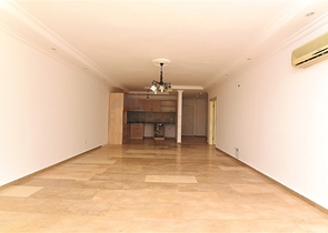 تراس واسع - شقة غرفتين وصالة -في منطقة توسمور المركزية / الانيا