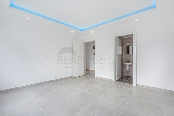 ضمن مجمع يضم كافة الخدمات وقريب من الاسواق- شقق 2 غرفة وصالة - في مهموتلار / الانيا 