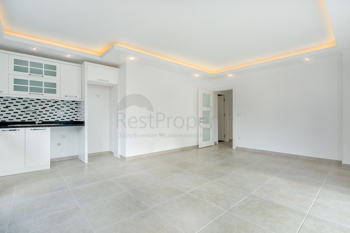 ضمن مجمع يضم كافة الخدمات وقريب من الاسواق- شقق 2 غرفة وصالة - في مهموتلار / الانيا 