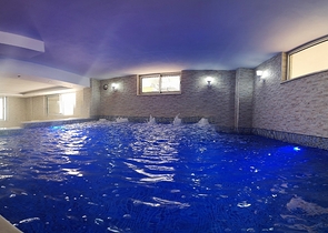 ضمن مجمع يضم كافة الخدمات وقريب من الاسواق- شقق 2 غرفة وصالة - في مهموتلار / الانيا 