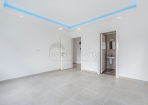 ضمن مجمع يضم كافة الخدمات وقريب من الاسواق- شقق 2 غرفة وصالة - في مهموتلار / الانيا 